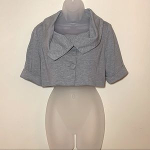 Adorable Vintage Inspired Cropped Bolero Jacket w/ 1950s Style Portrait Collar
